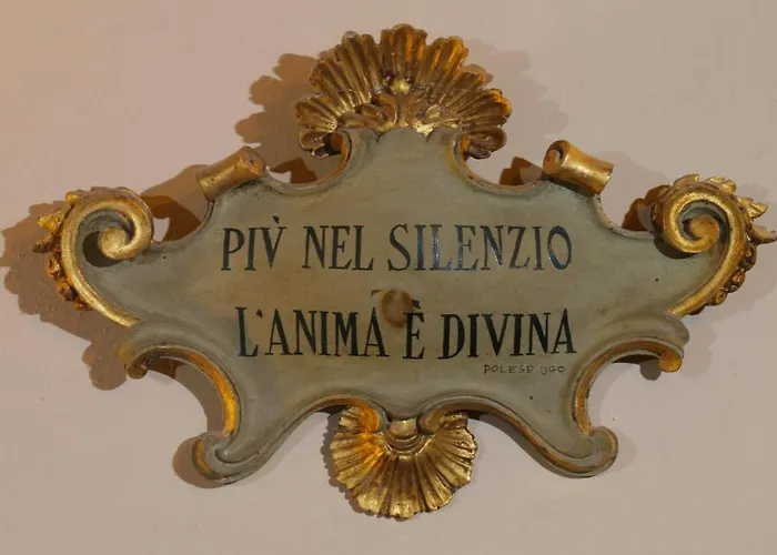 Hotel Residenza D'epoca Eremo Delle Grazie 3*